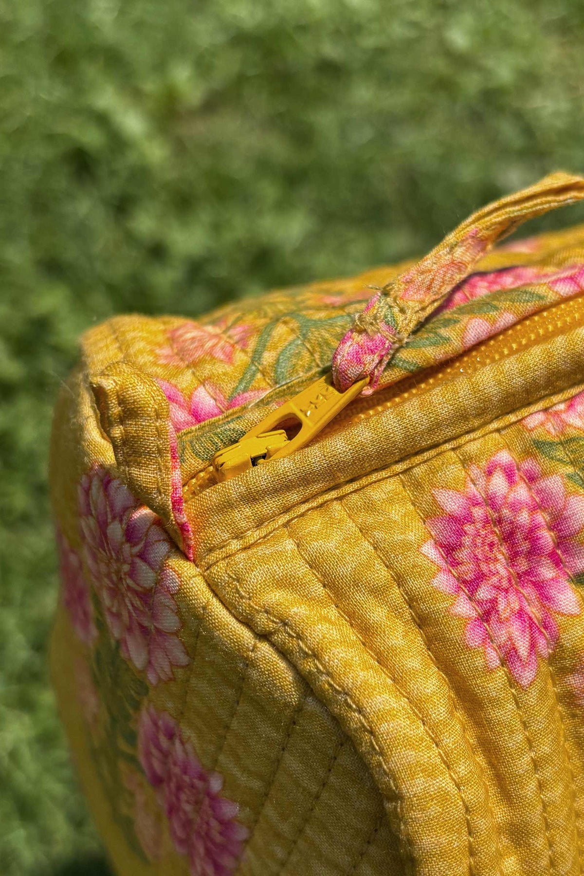 Roza Nazia Toiletry Pouch
