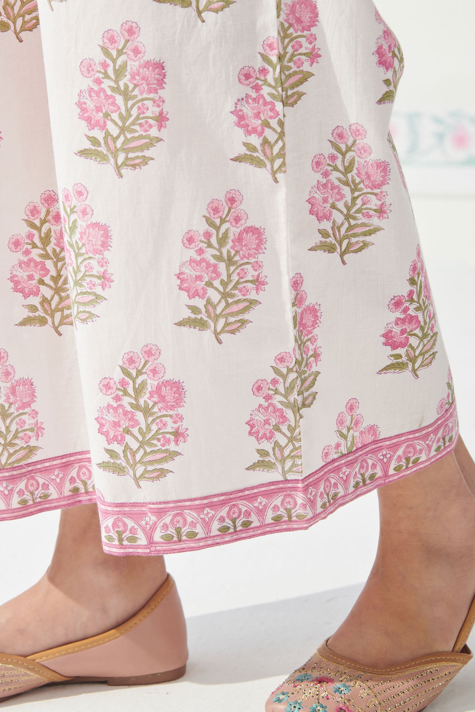 Gulbahar Zeina Sanganeri Farsi