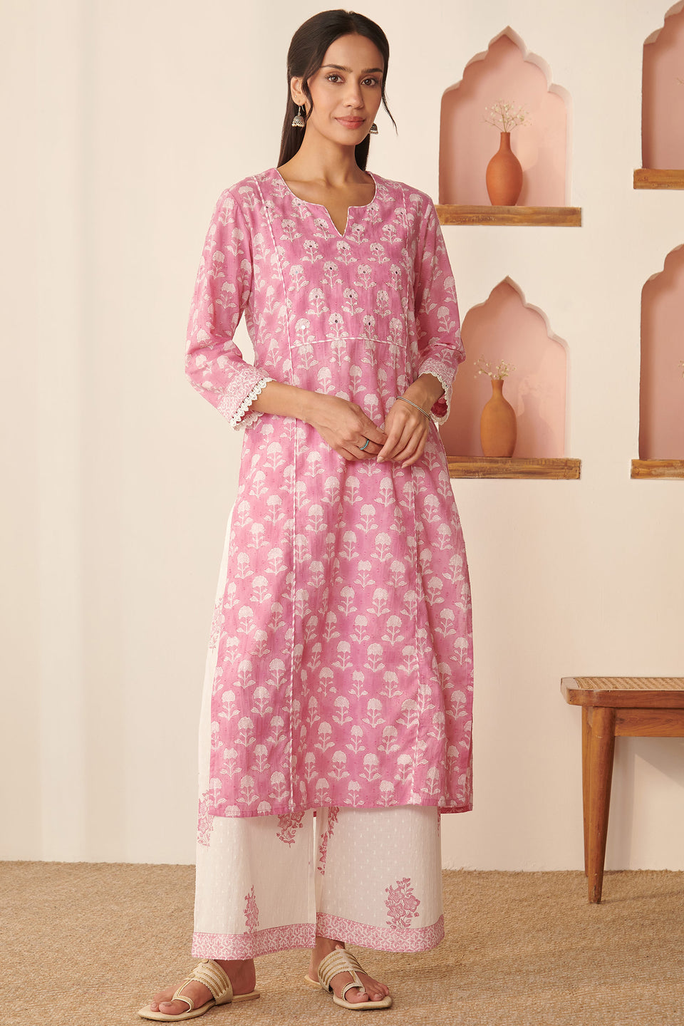 Rosheen Niyamat Sanganeri Kurta