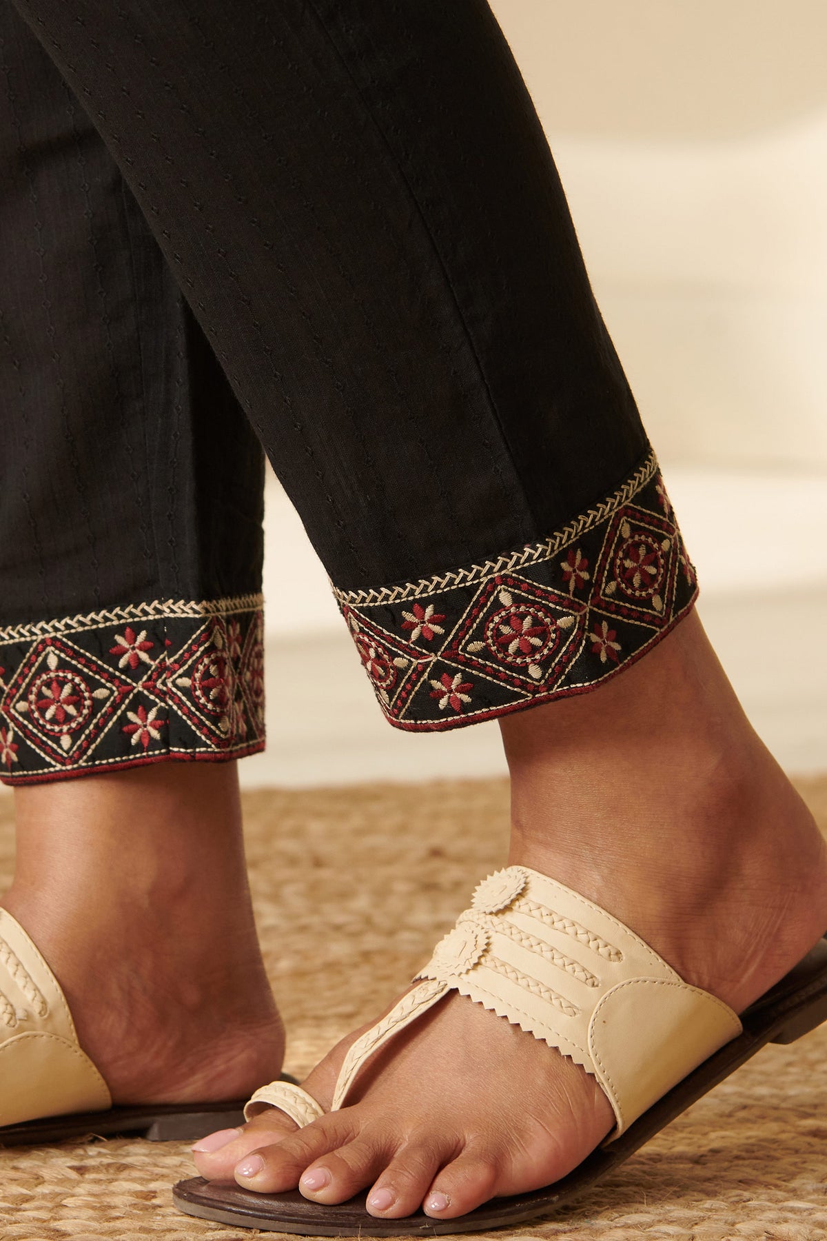 Mehraab Safiya Black Narrow Pants