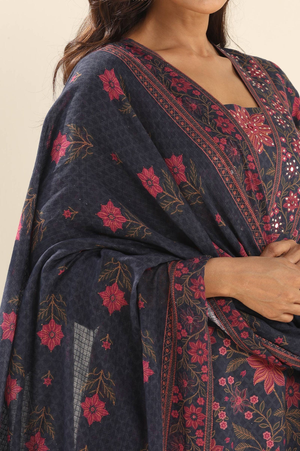 Laylah Samreen Dupatta