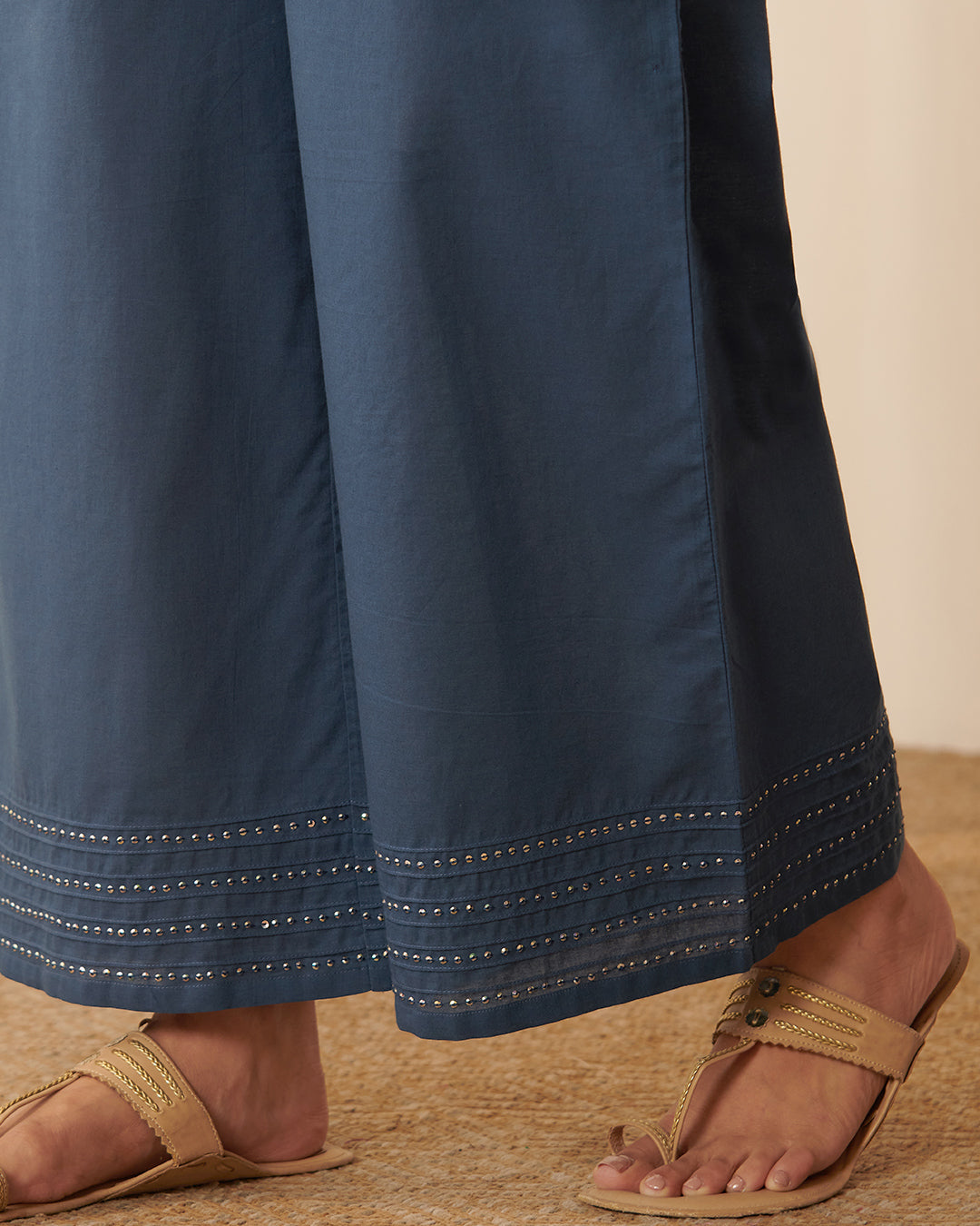 Roza Magenta Blue Farsi