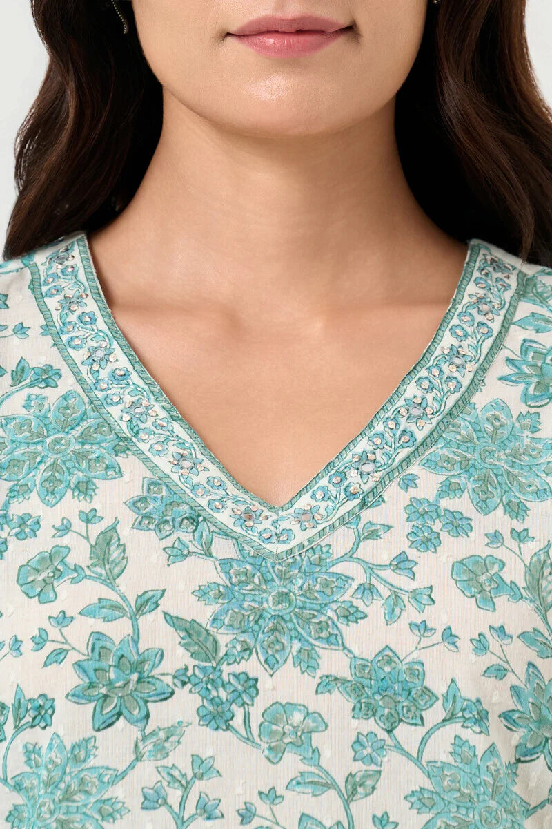 Surplus: Neelofar Roohi Sanganeri Top