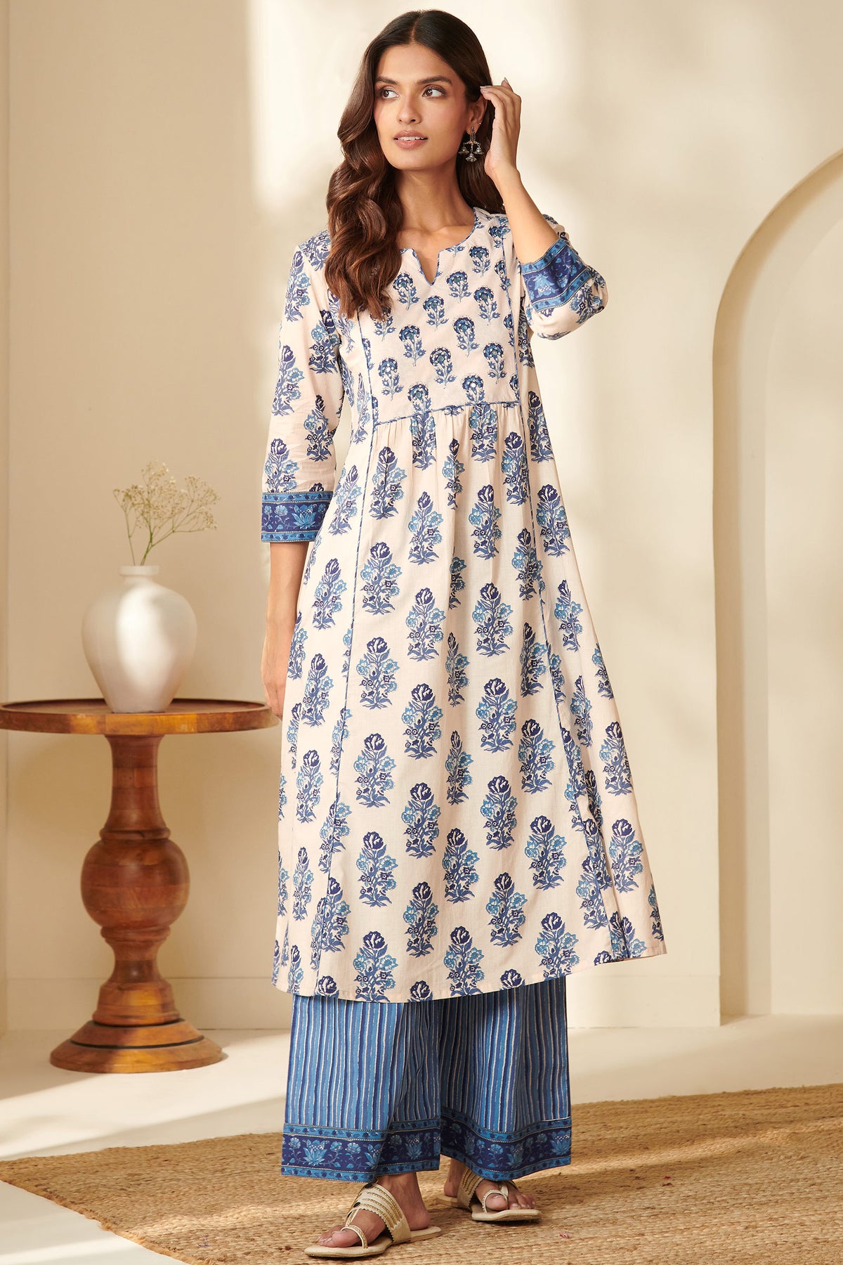 Neelofar Azah Sanganeri Kurta