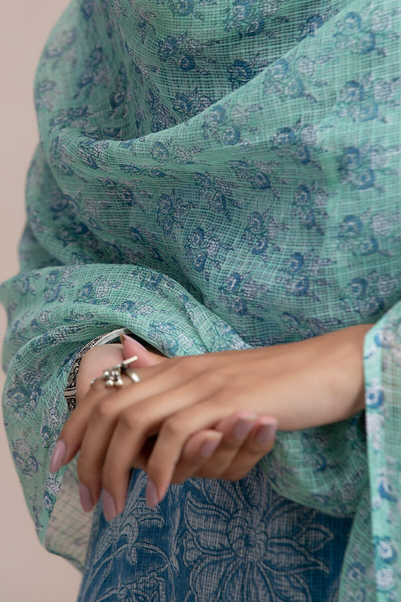 Gauhar Farhat Kota Dupatta