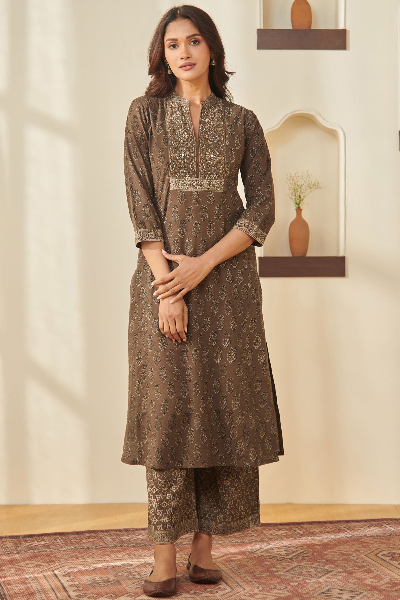Sehra Zaira Akola Kurta