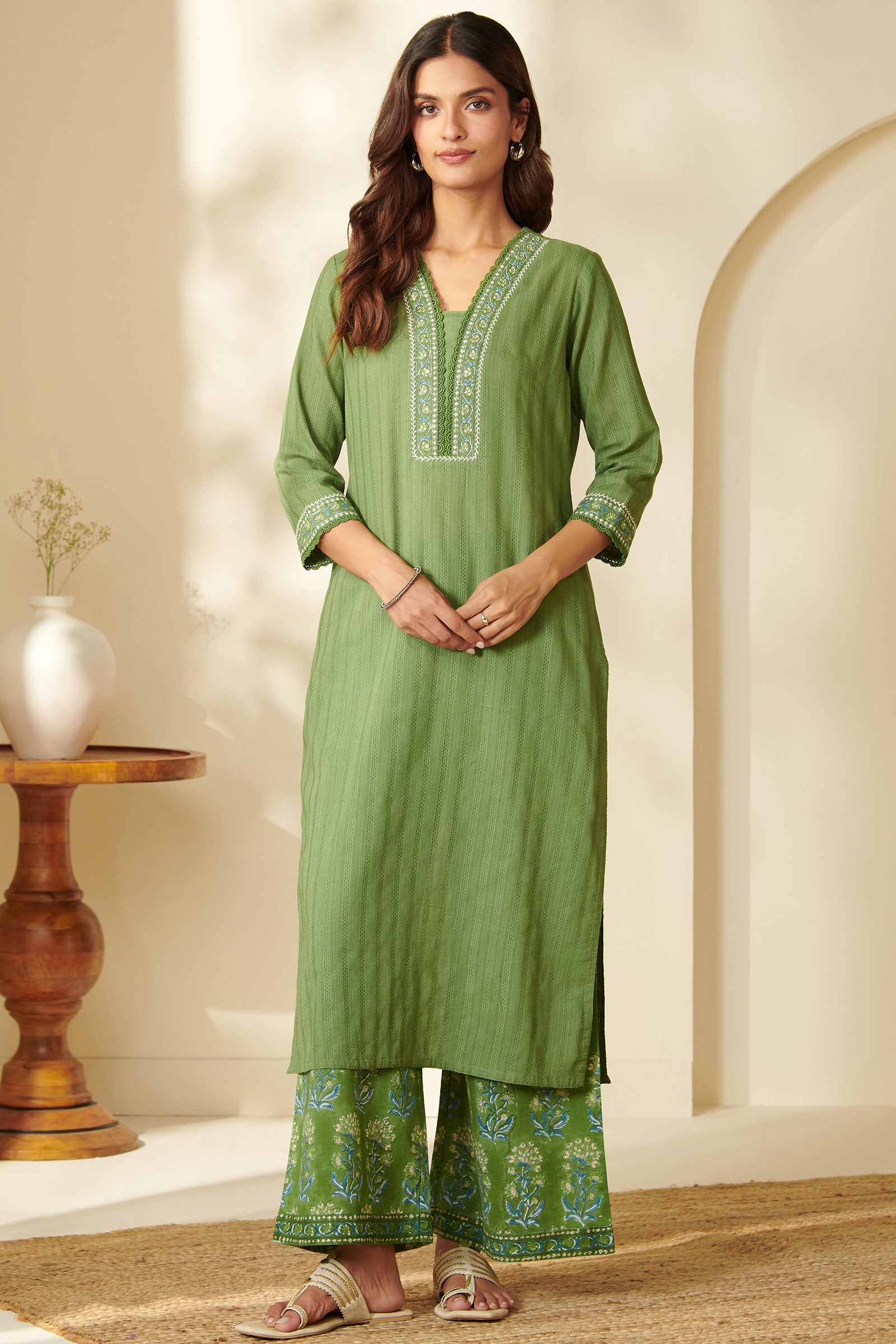 Gulbarg Aaira Sanganeri Kurta