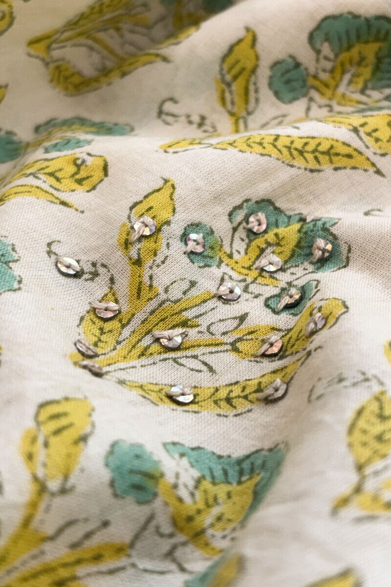 Roz Meher Aiza Kurta