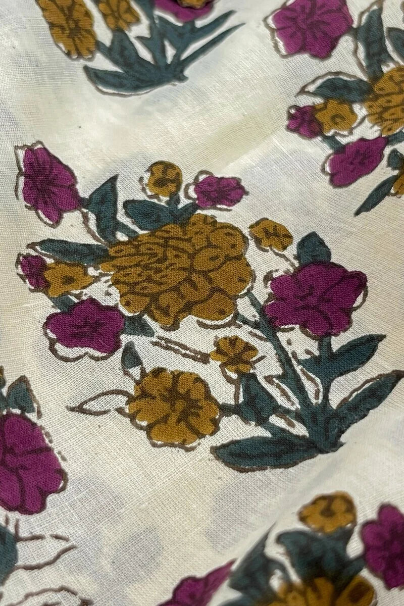 Surplus: Gauhar Zahira Sanganeri Kurta