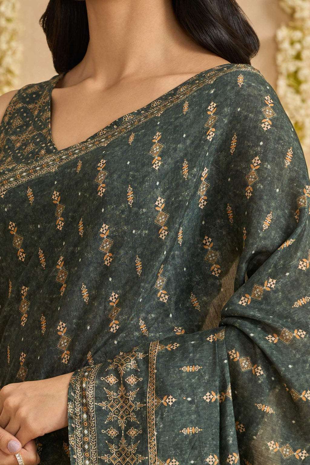 Meherzaan Maisha Saree