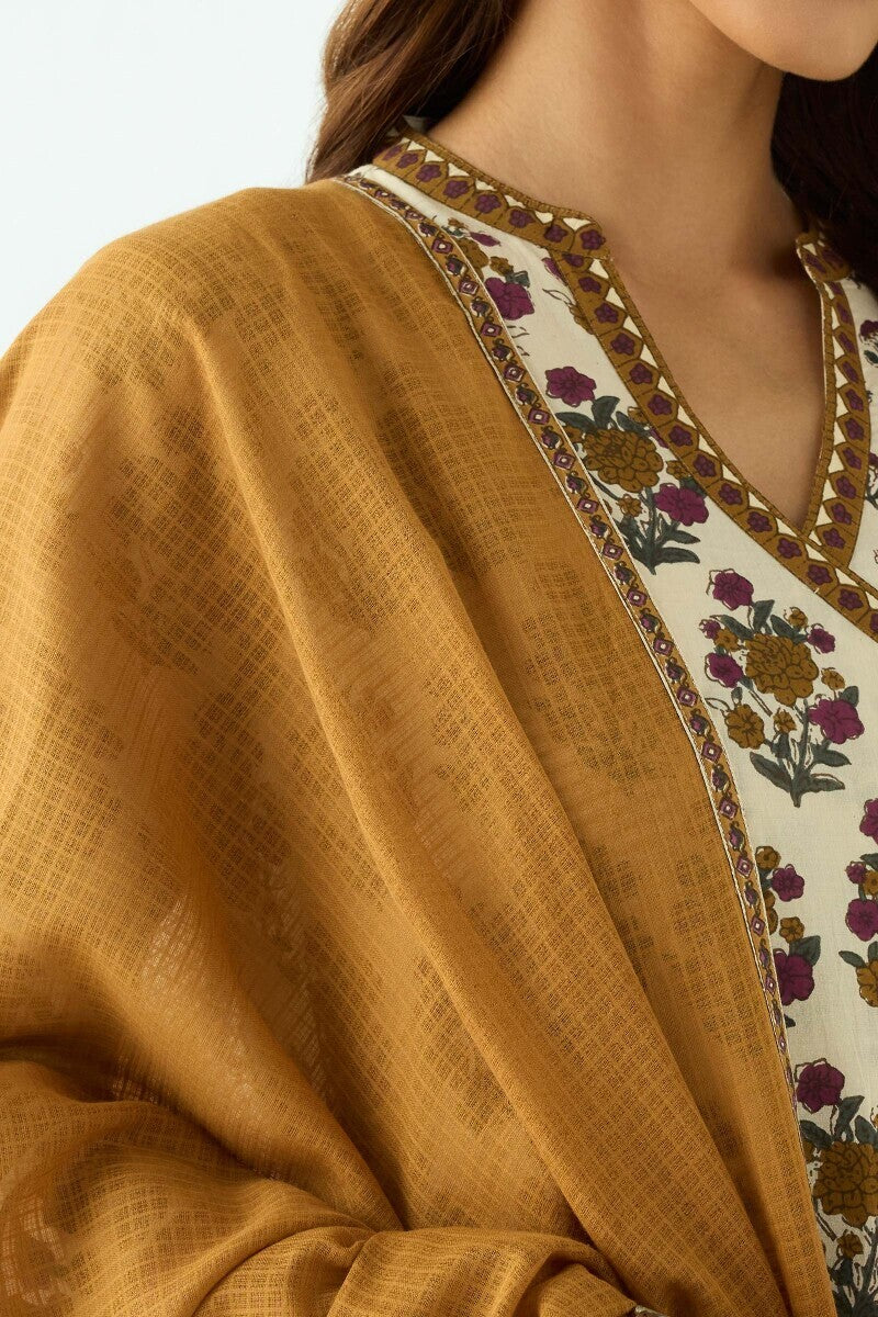 Gauhar Aaira Dupatta
