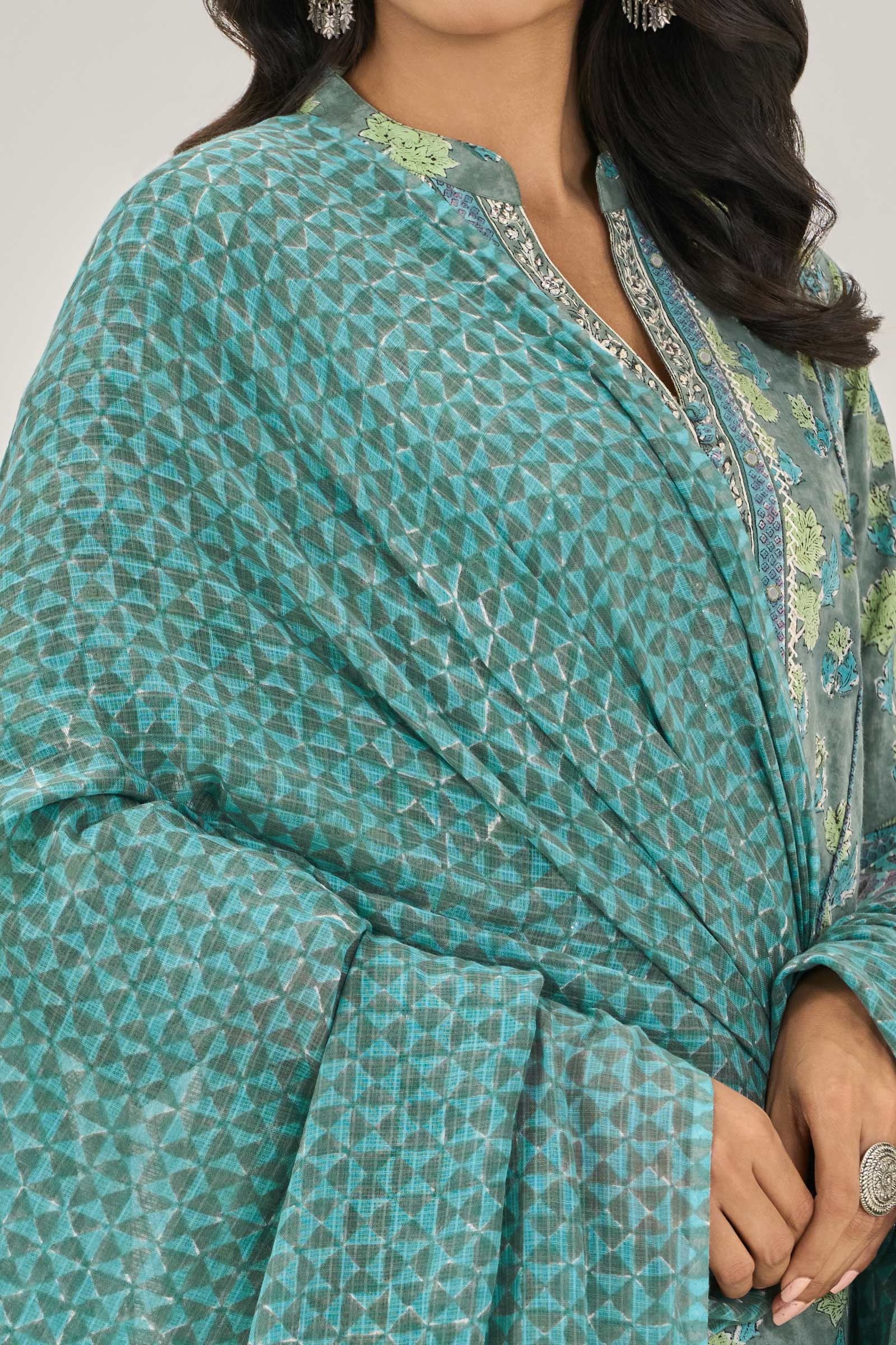 Roz Meher Gulshan Dupatta