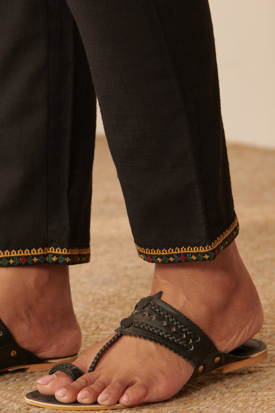 Mehraab Nahiza Black Narrow Pants
