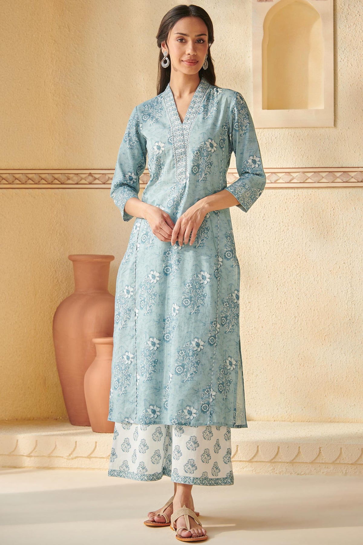 Neelofar Mehreen Kurta
