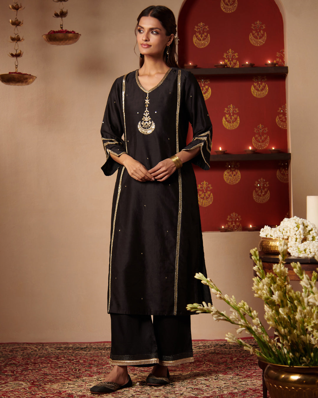 Roshanara Aarya Midnight Black Kurta