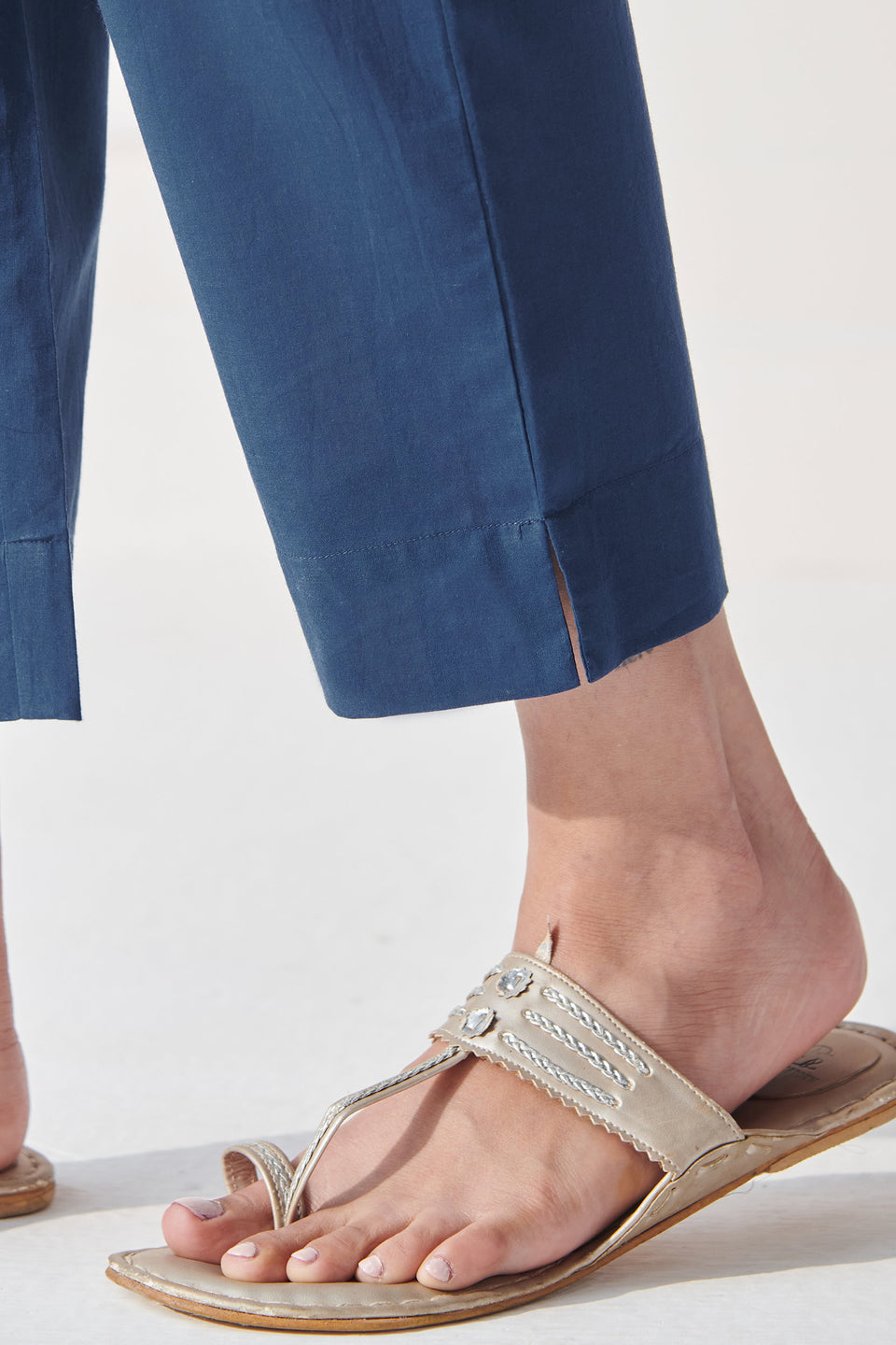 Sehra Zainab Narrow Pants