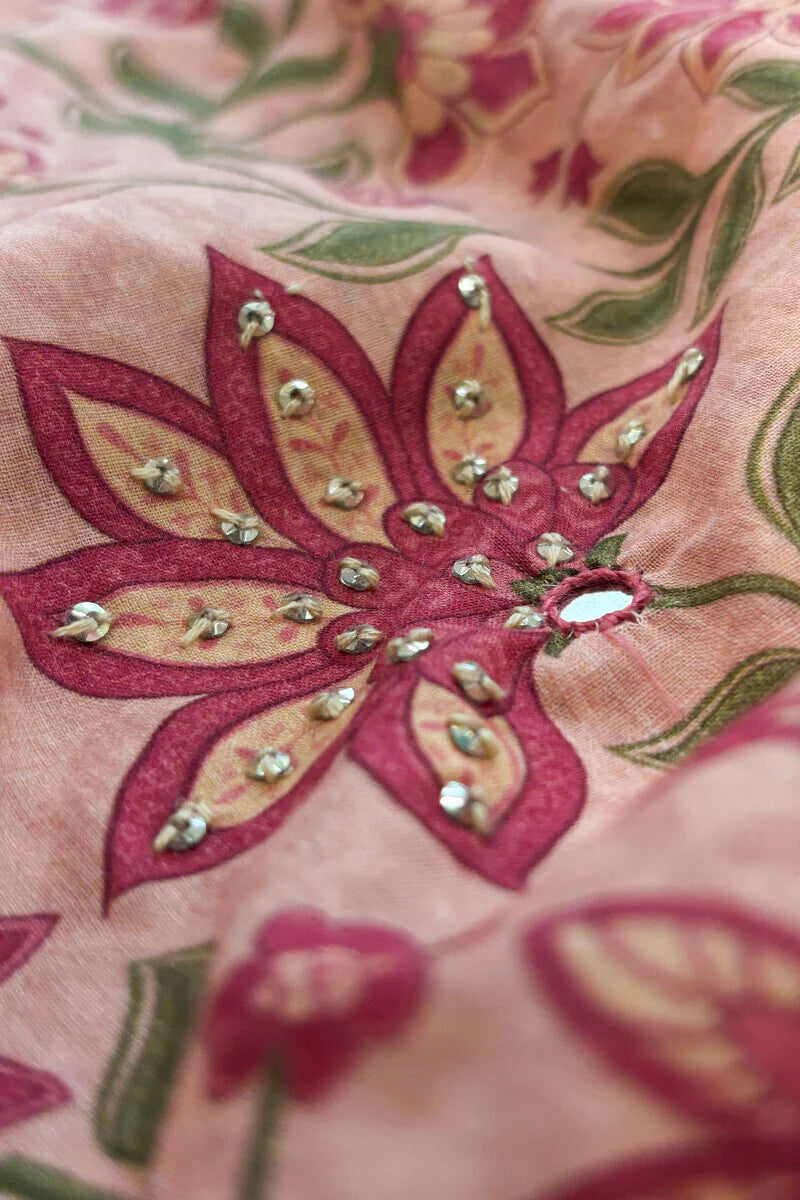 Surplus: Meher Mahnoor Kurta