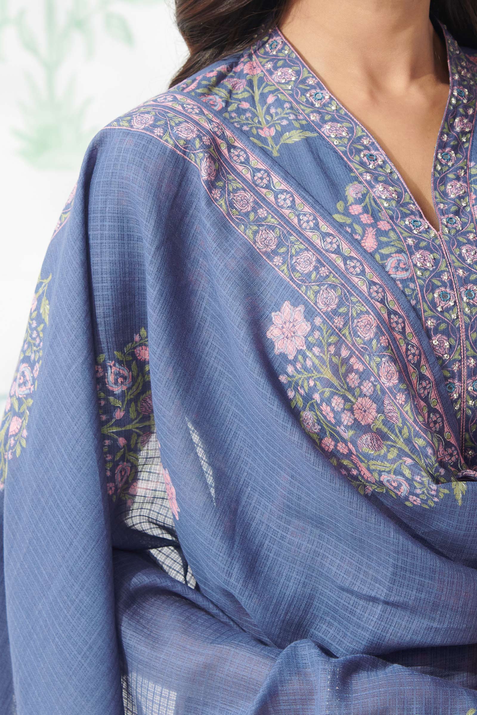 Surplus: Gulbahar Shahida Dupatta