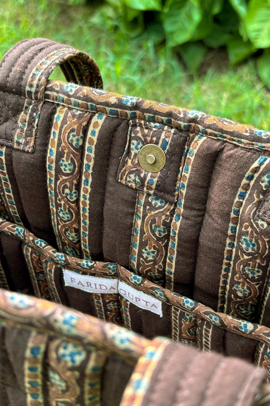 Roza Zarreen Tote Bag