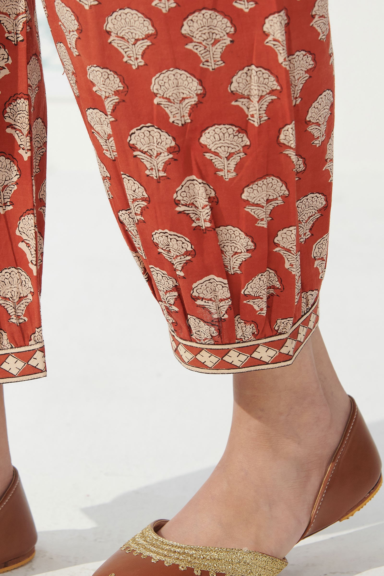 Sehra Sara Bagru Izhaar Pants