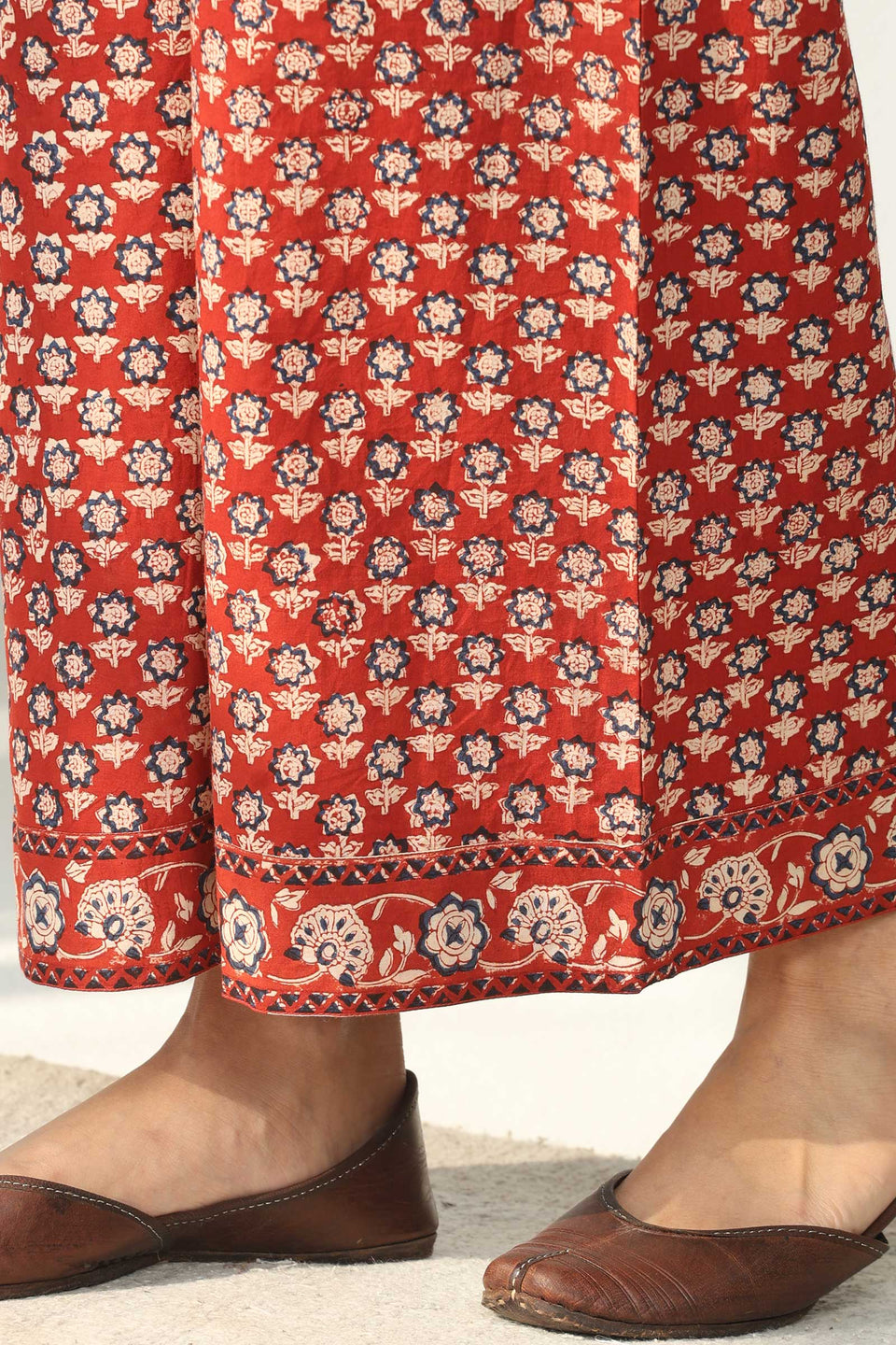 Surplus: Sehra Ziah Bagru Farsi