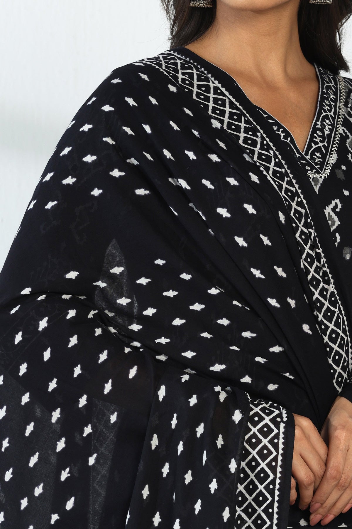 Surplus: Mumtaz Farhin Sanganeri Dupatta