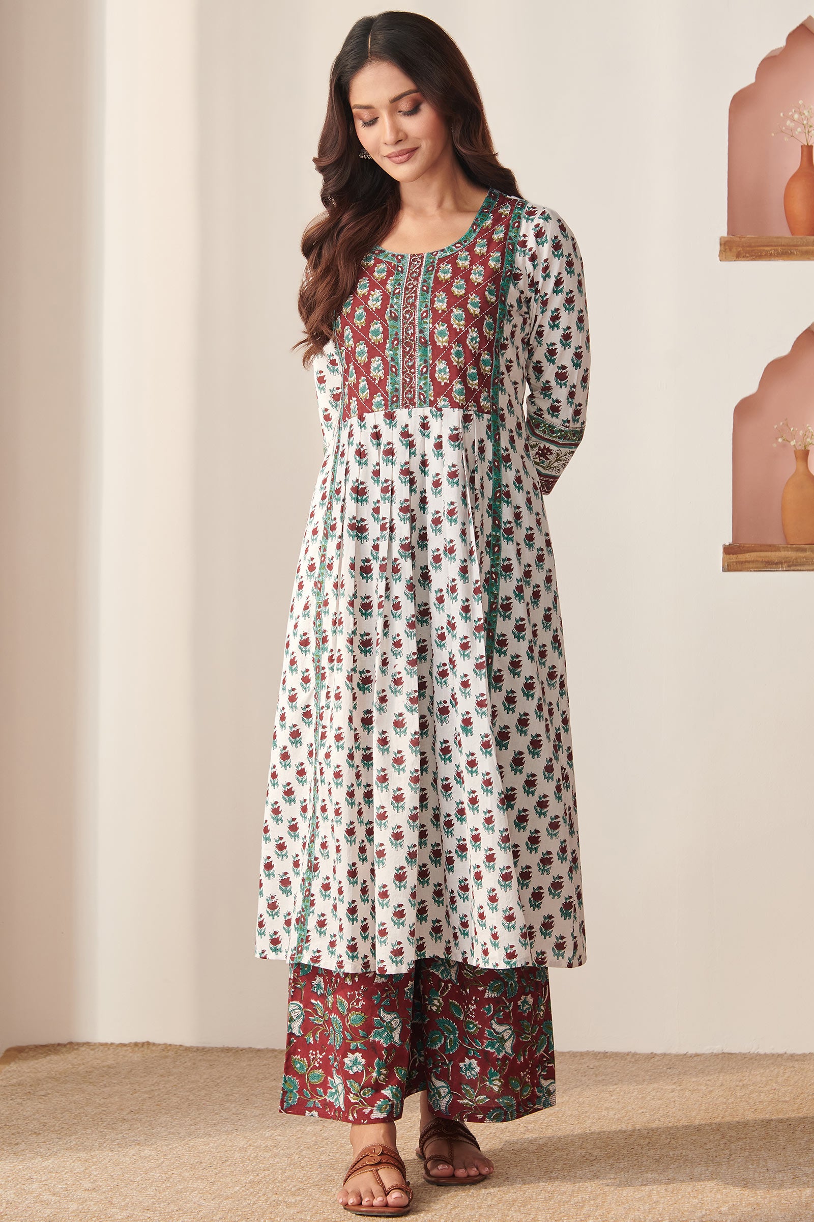 Gauhar Aafiya Kurta