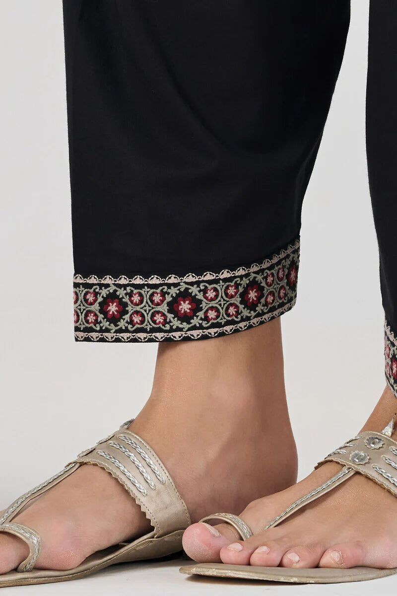 Surplus: Mehraab Alizeh Salwar