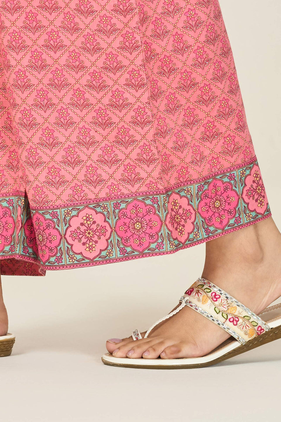 Rosheen Mahira Sanganeri Farsi