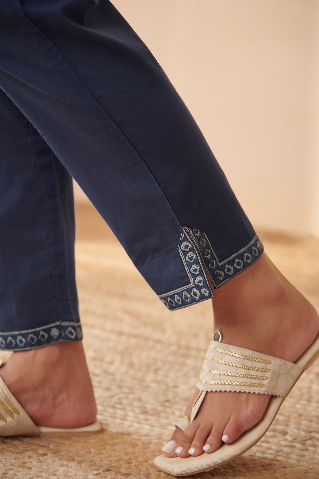 Sehra Zahira Bagru Dabu Narrow Pants