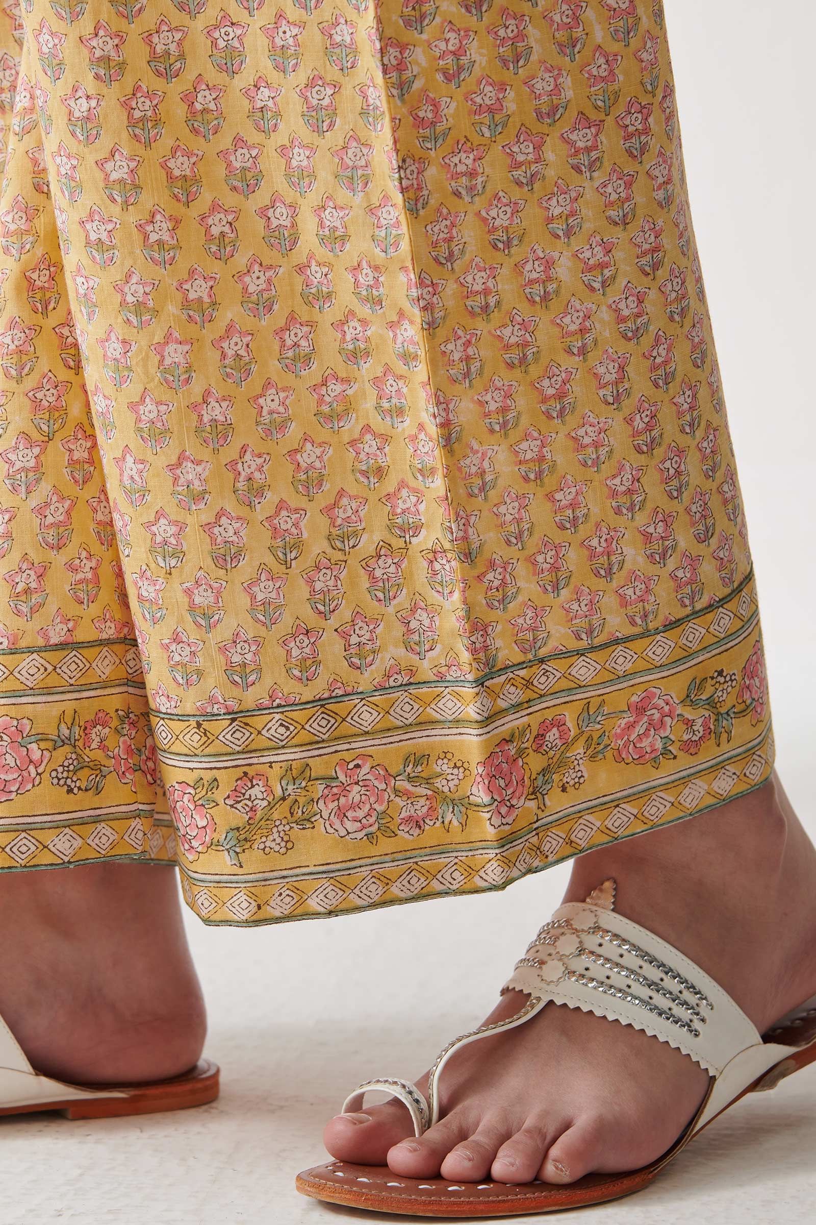 Gulraiz Suhana Sanganeri Farsi