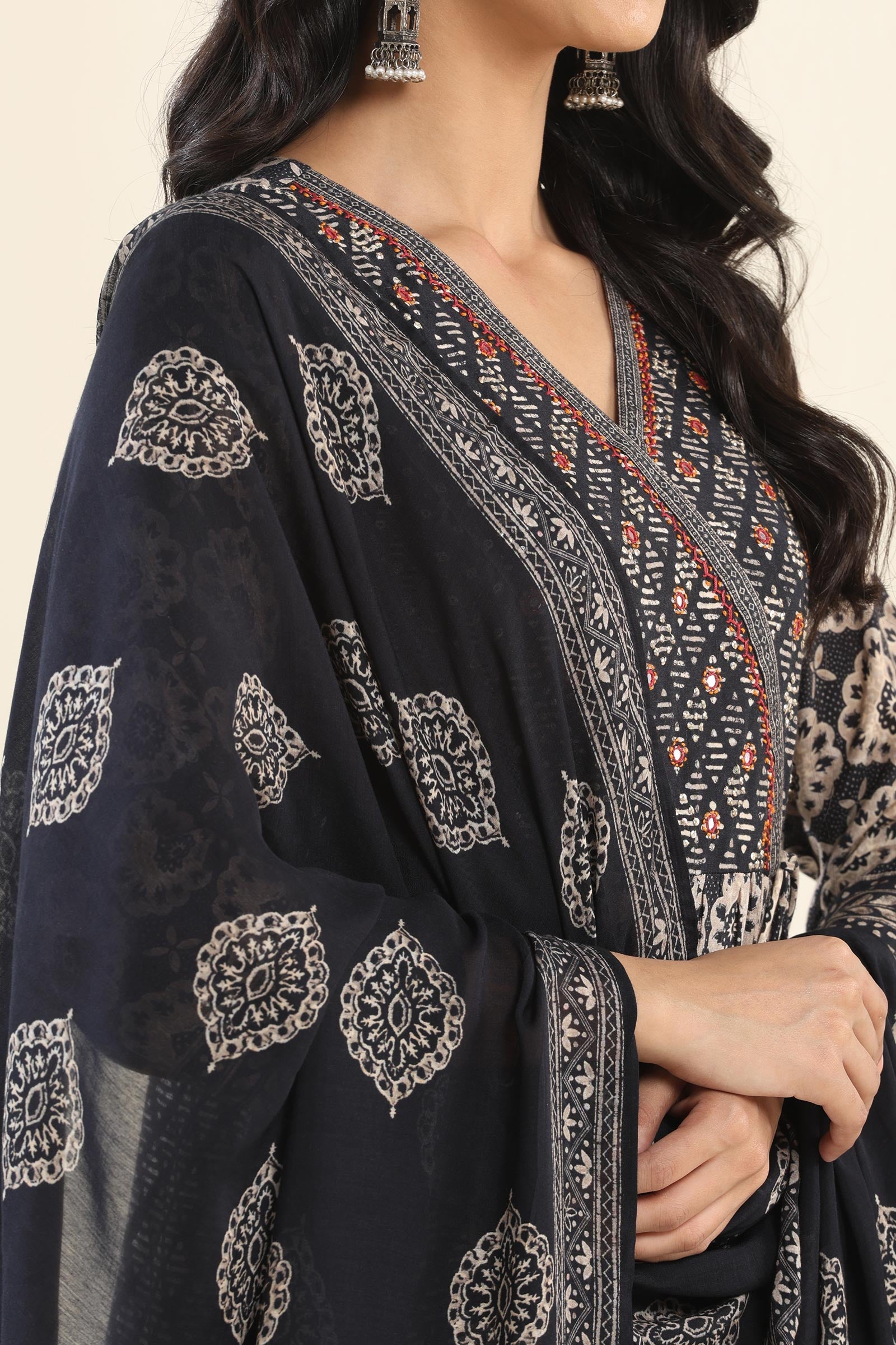 Surplus: Rangrez Sehreen Dupatta