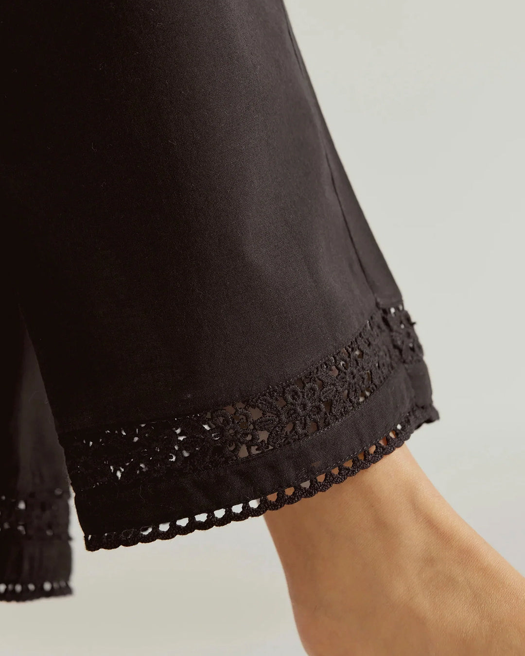Roza Sehr Black Narrow Pants