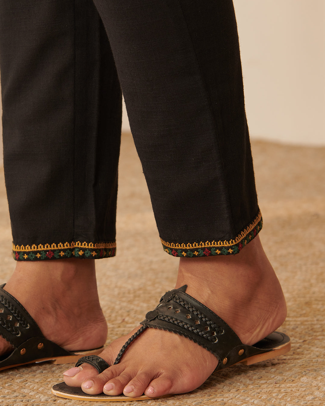 Mehraab Nahiza Black Narrow Pants