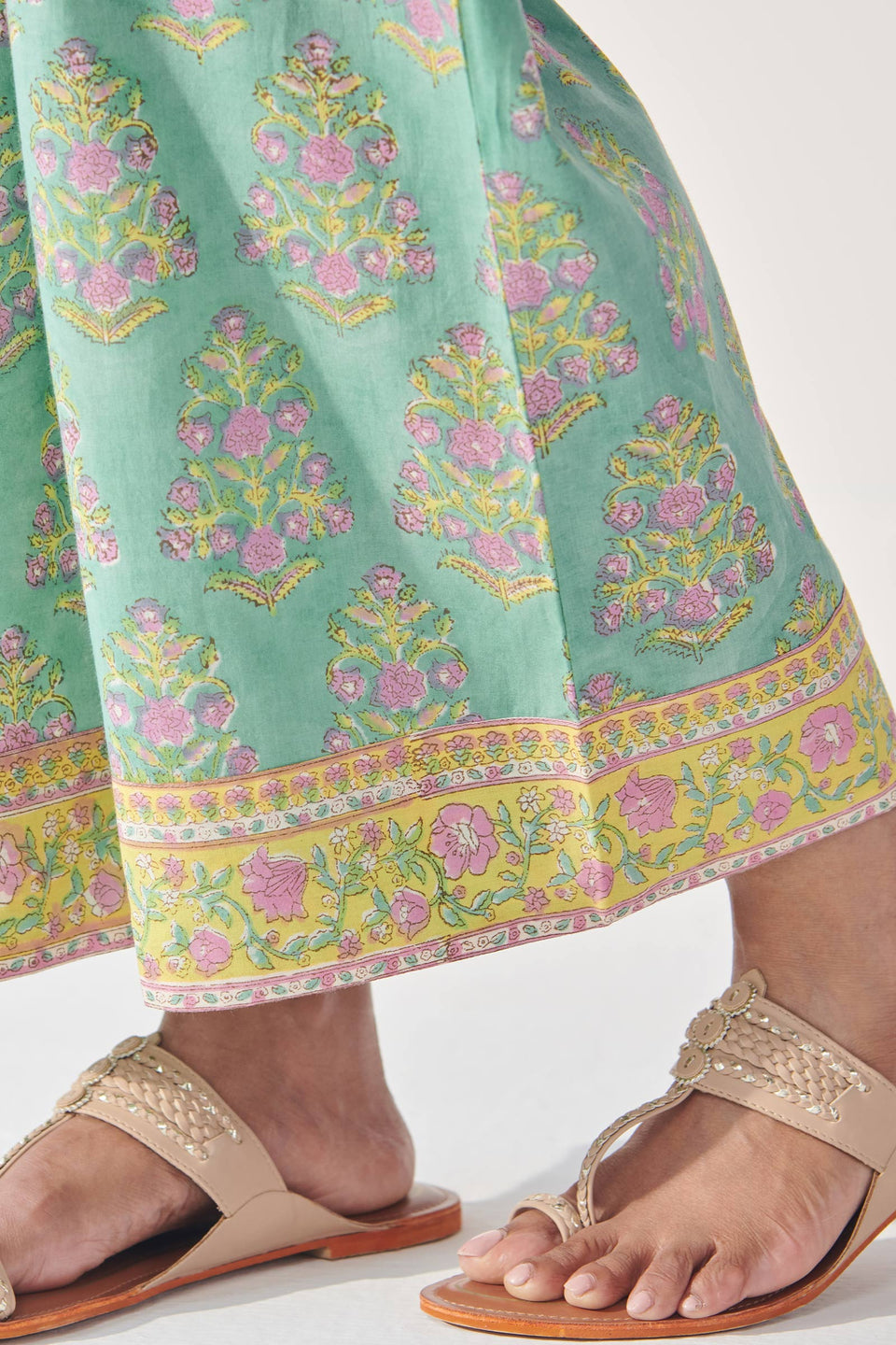 Rosheen Fizah Sanganeri Farsi