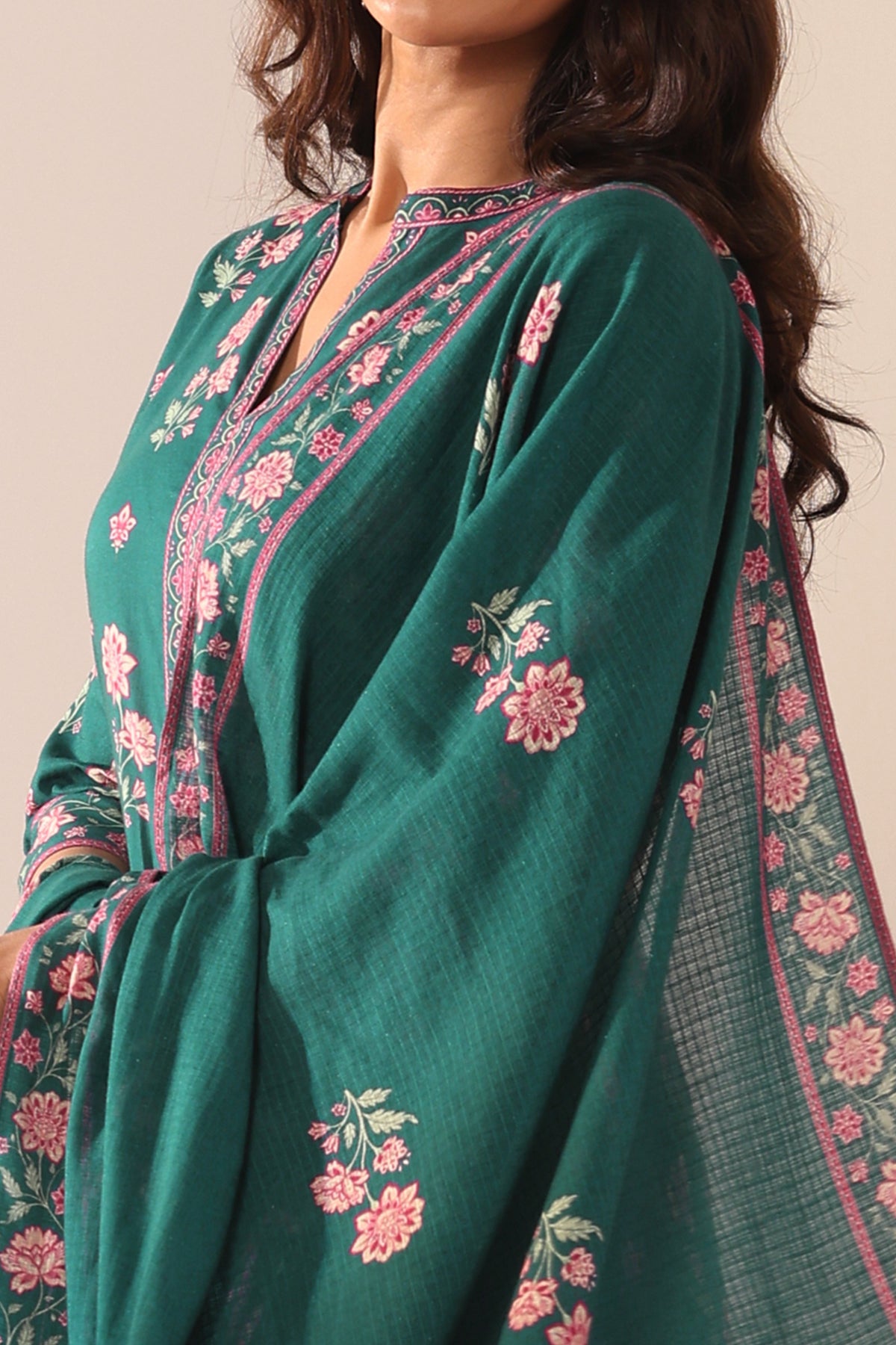Mehreen Mahira Dupatta