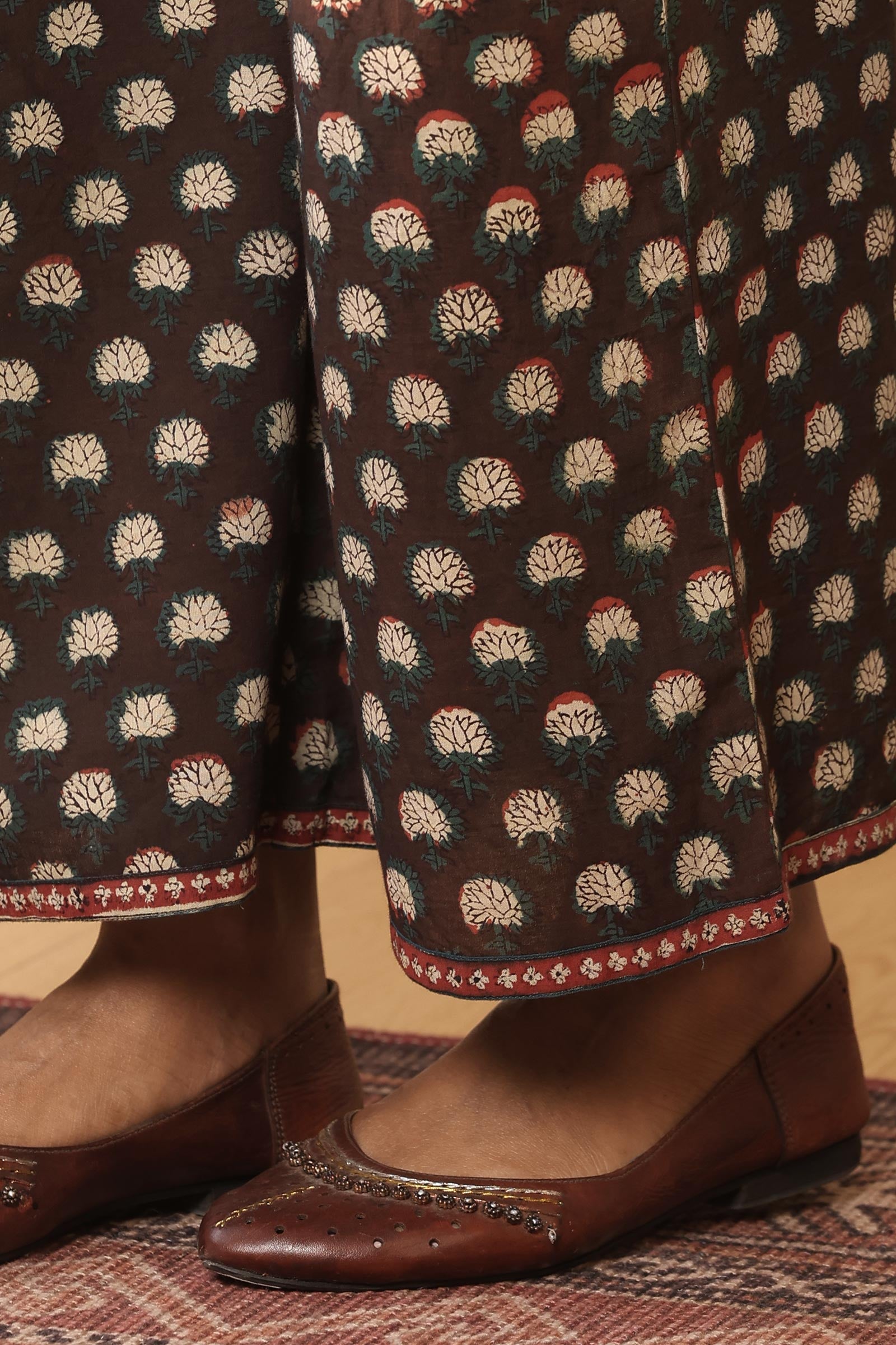 Sehra Mehreen Bagru Farsi