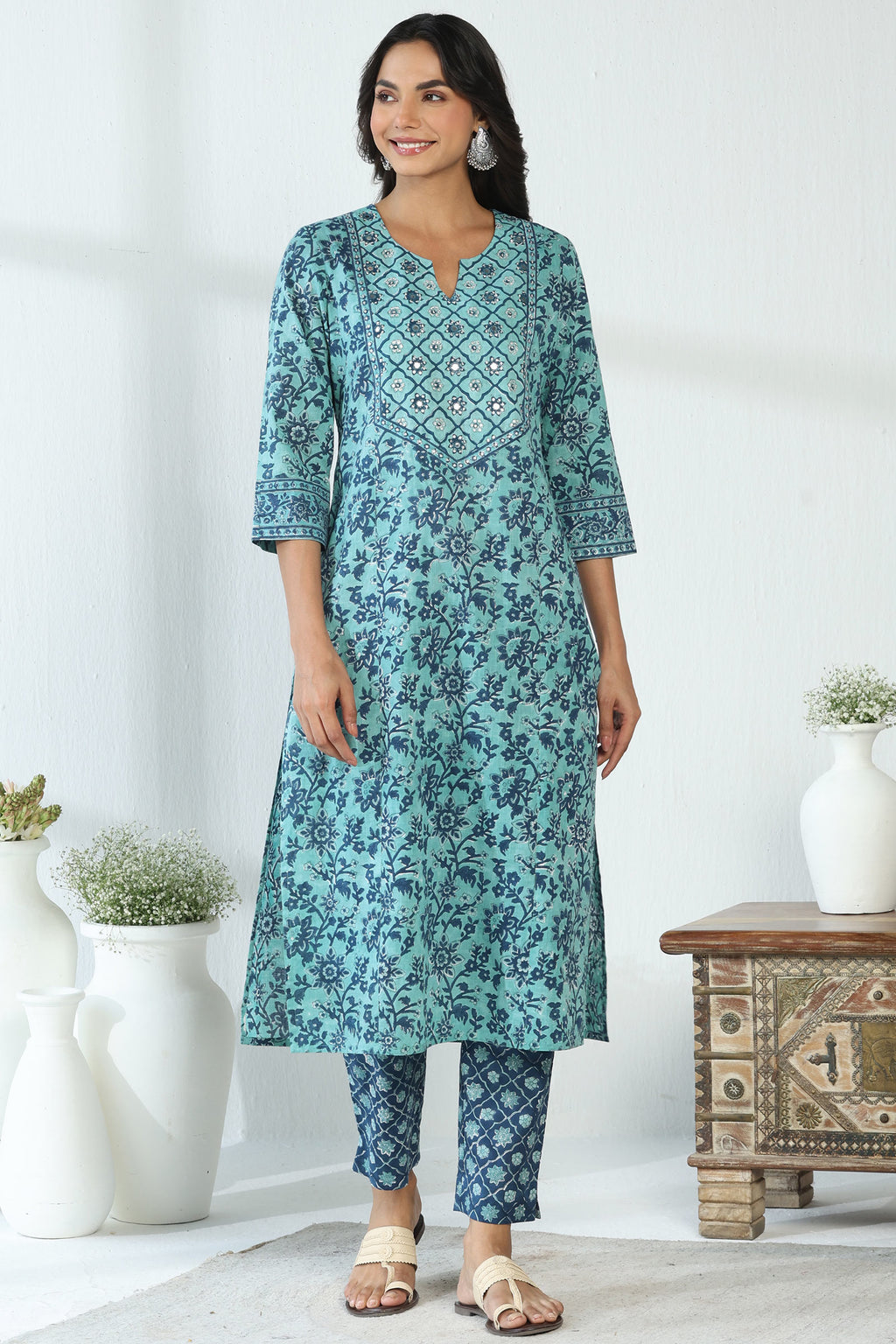 Neelofar Shirin Sanganeri Kurta