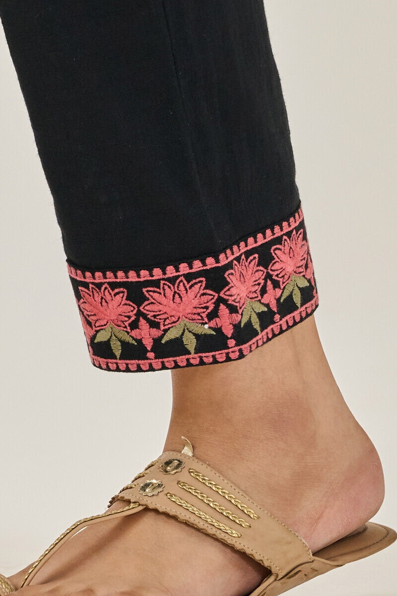 Mehraab Zehnab Narrow Pants