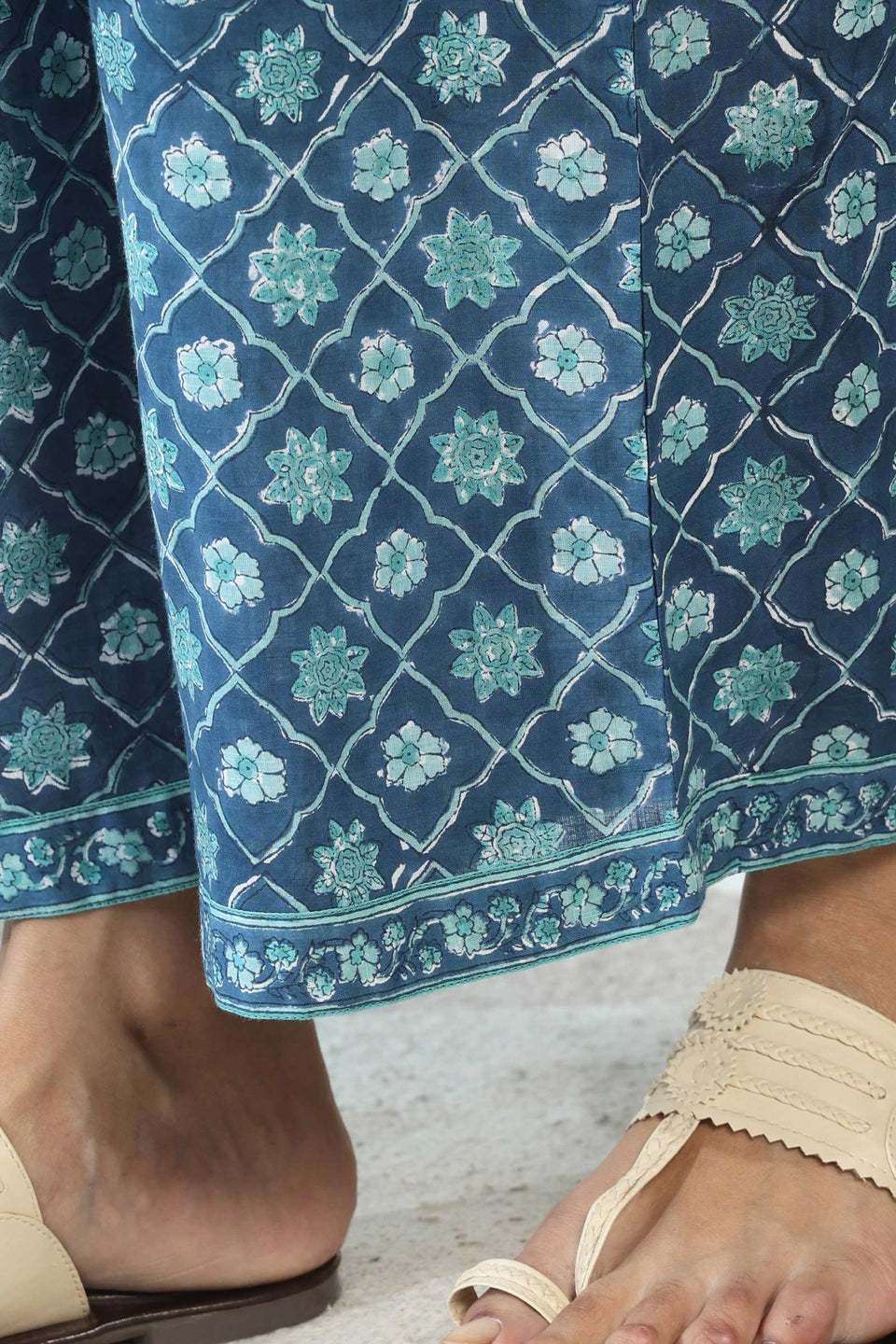 Neelofar Sureena Sanganeri Farsi