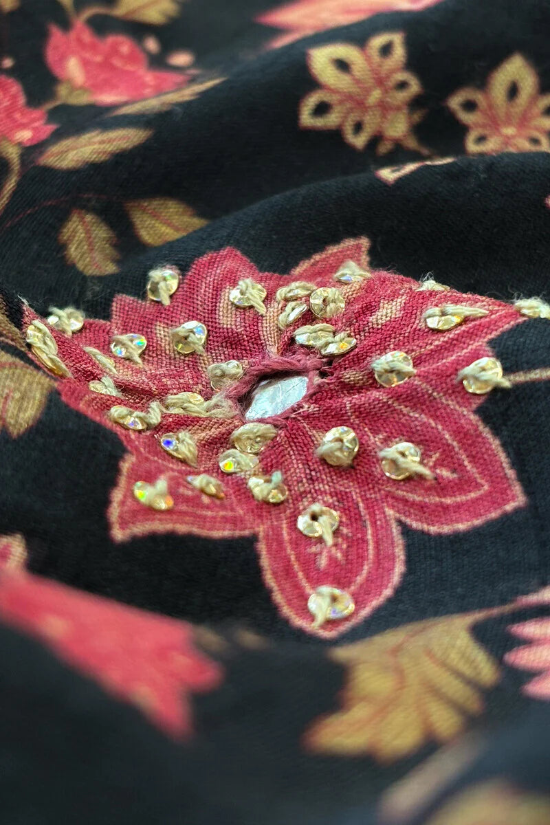 Surplus: Mehrunissa Aafiya Kurta