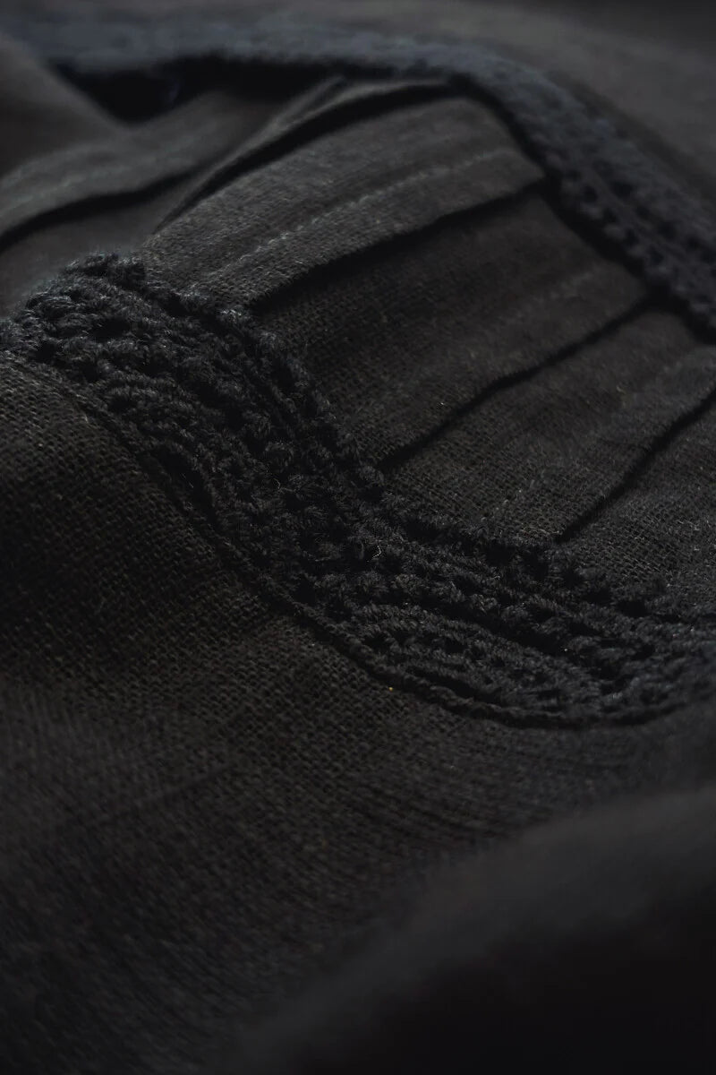 Surplus: Roza Sehreen Black Kurta