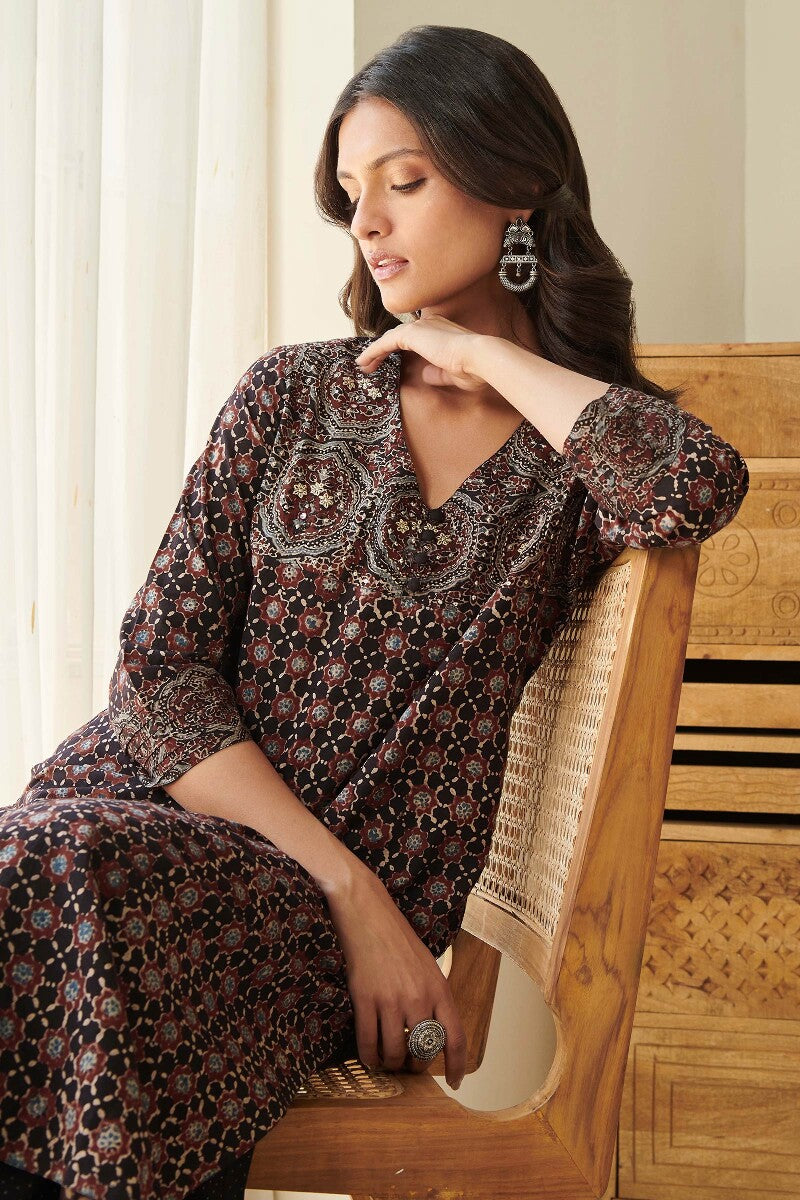 Sehra Jannat Ajrak Kurta