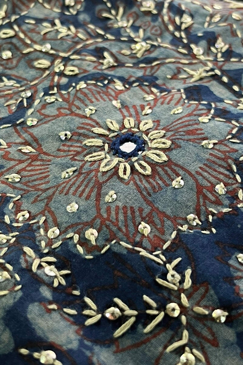 Sehra Gauhar Akola Kurta