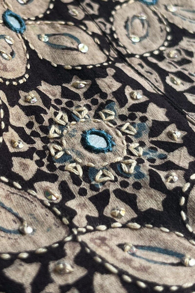 Sehra Mehnaz Ajrak Kurta