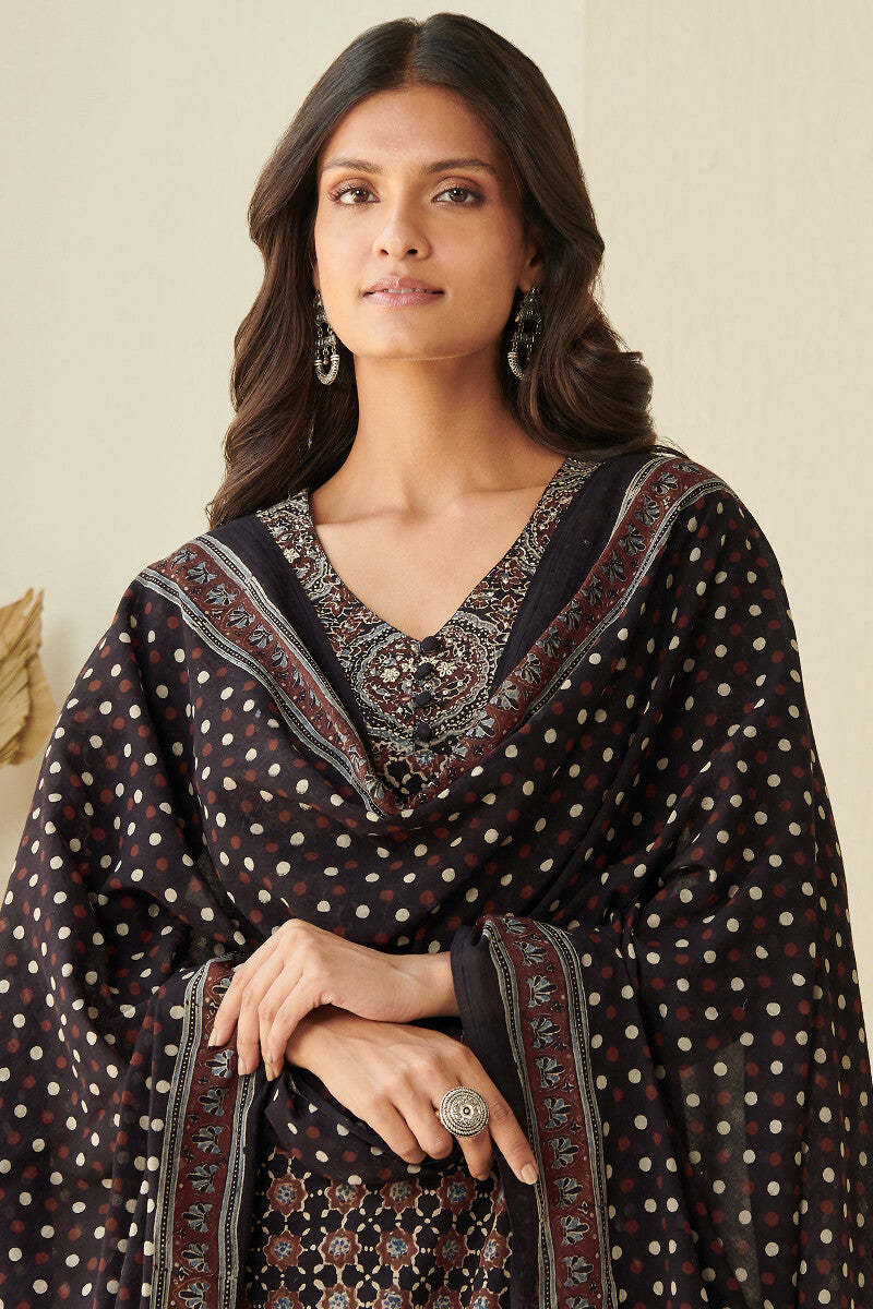 Sehra Jannat Ajrak Dupatta