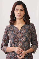 Sehra Rumaisa Ajrak Kurta