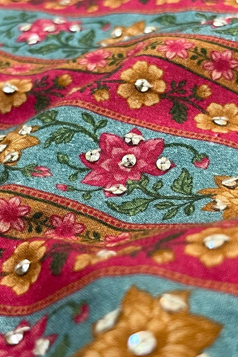 Mahnoor Zafina Kurta