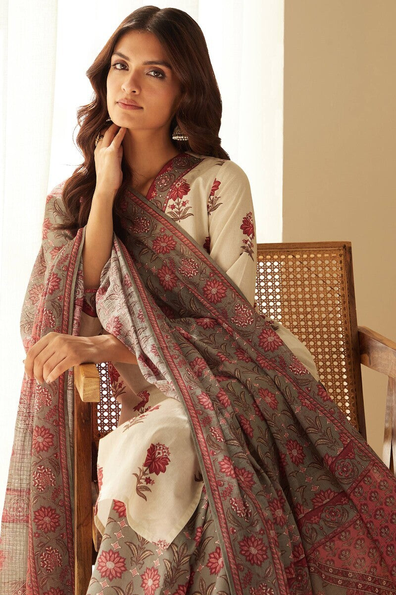 Mahnoor Sahira Kurta