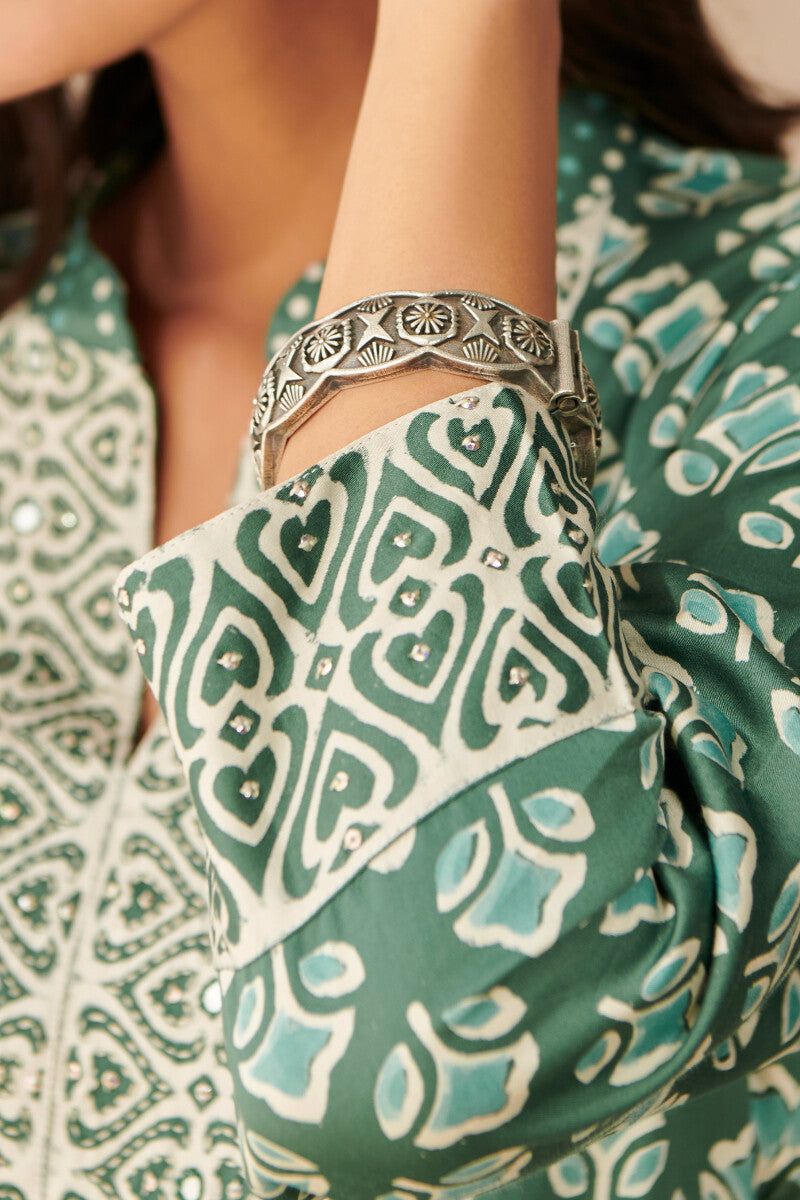 Sehra Nikhat Bagru Modal Kurta